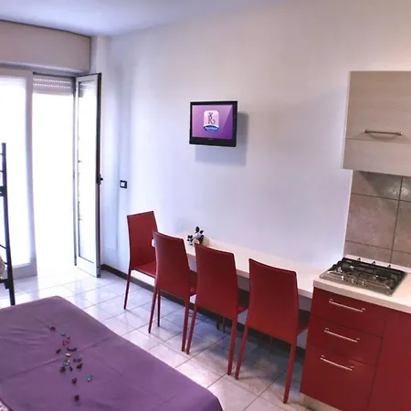 Bright Apartment-beahost Бібіоне
